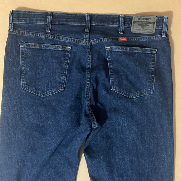 Wrangler Performance Jeans - Picture 7 of 8